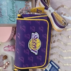 Loungefly: NBA Lakers Los Angeles Logo Embossed Crossbody Bag